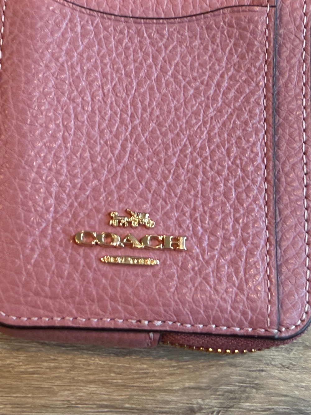 Coach Rose Pink Pebbled Leather Card Holder with Gold Chain - Picture 2 of 10